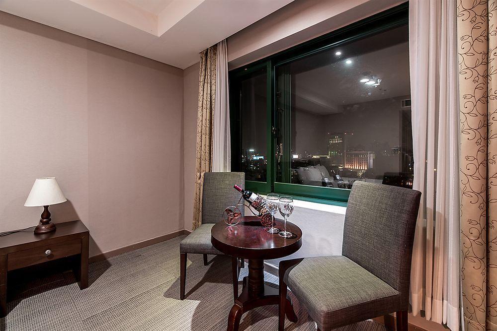 New Hilltop Hotel Сеул Экстерьер фото