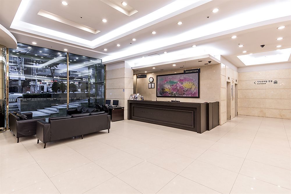 New Hilltop Hotel Сеул Экстерьер фото