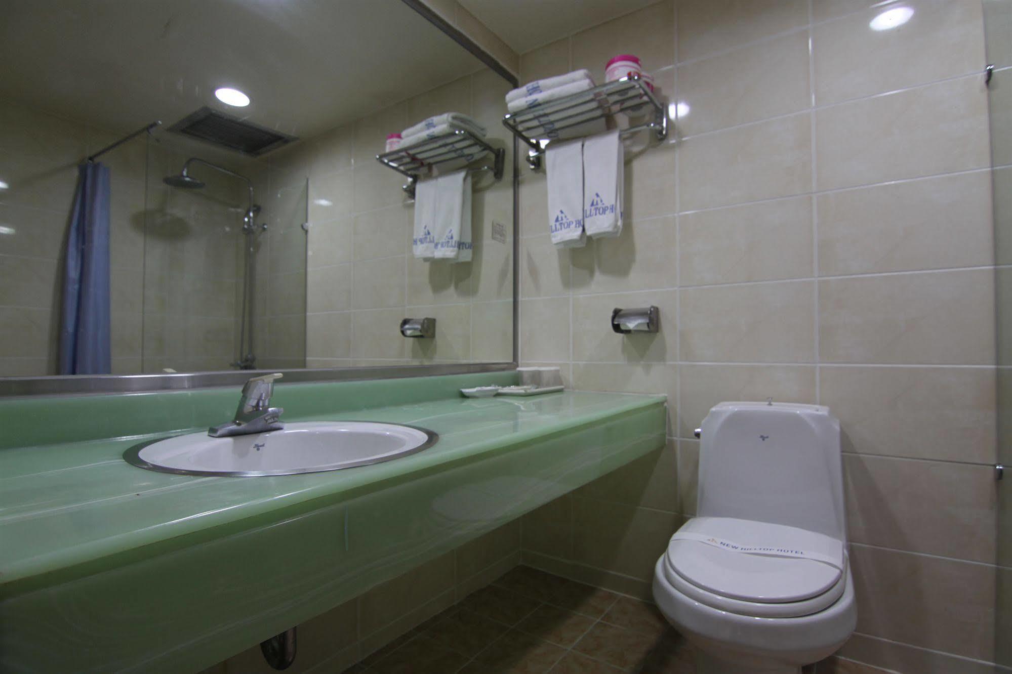 New Hilltop Hotel Сеул Экстерьер фото