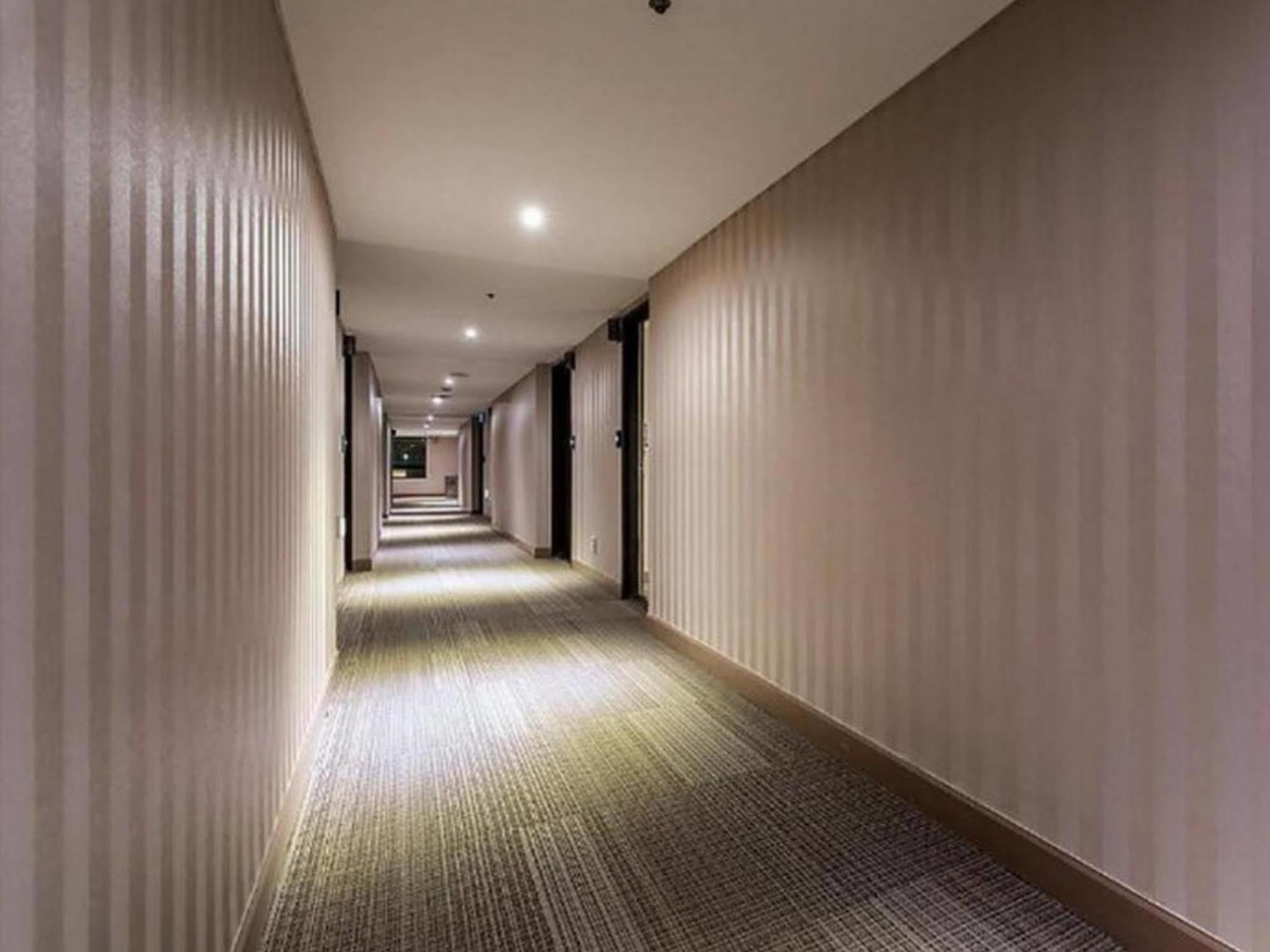 New Hilltop Hotel Сеул Экстерьер фото